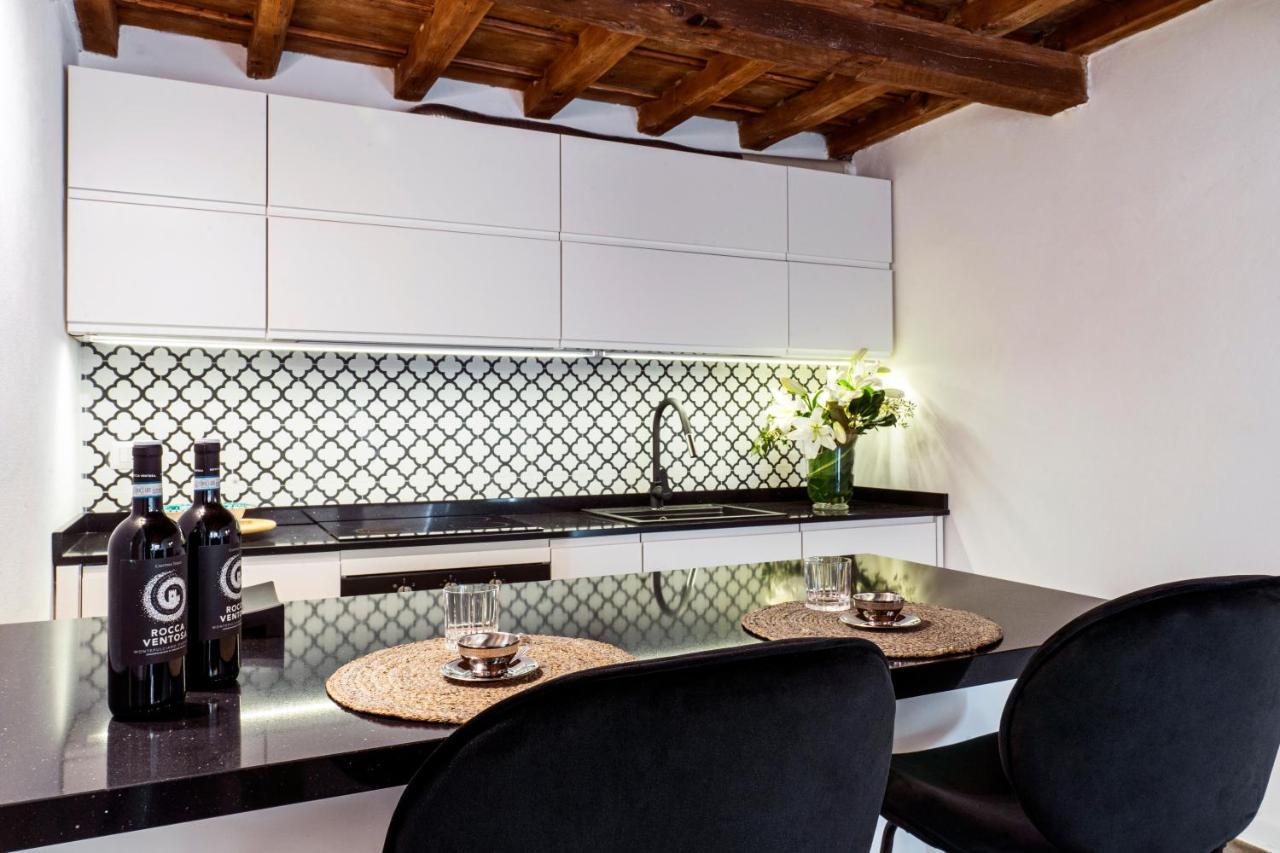 Palazzovilla Historic Building Luxury Suite Φλωρεντία Εξωτερικό φωτογραφία