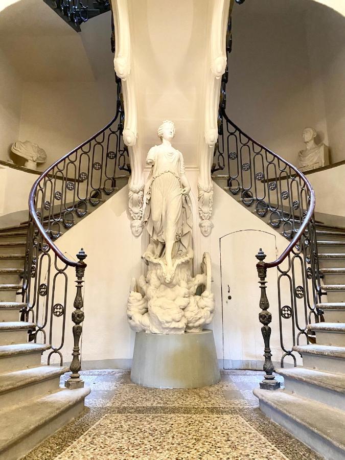 Palazzovilla Historic Building Luxury Suite Φλωρεντία Εξωτερικό φωτογραφία