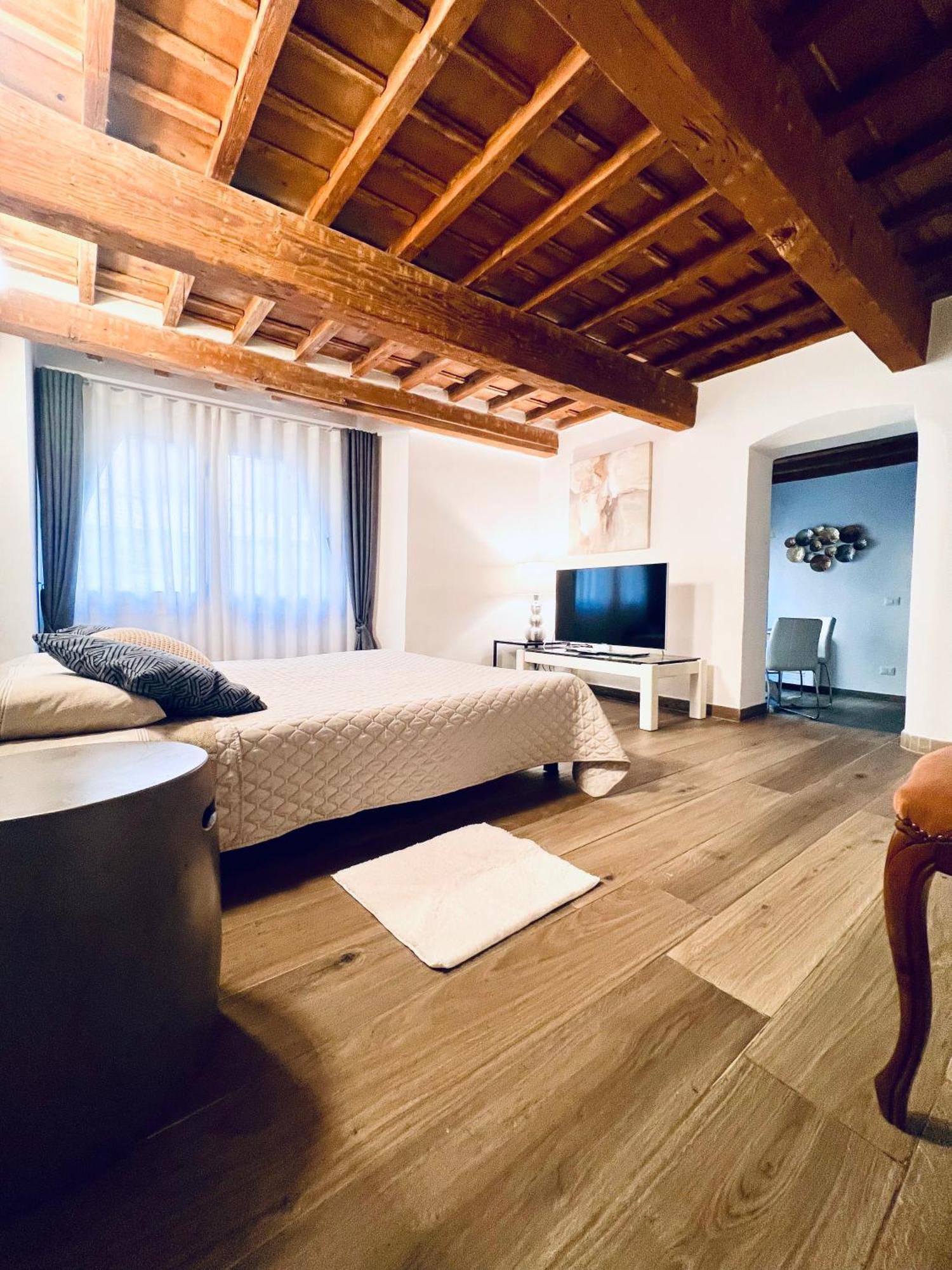 Palazzovilla Historic Building Luxury Suite Φλωρεντία Εξωτερικό φωτογραφία